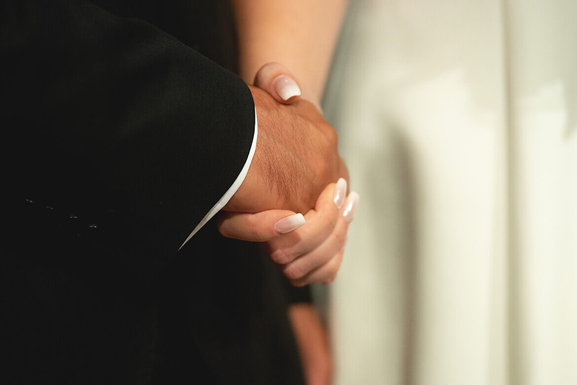 Γάμος Γιώργου & Ολίβιας - Χέρι χέρι