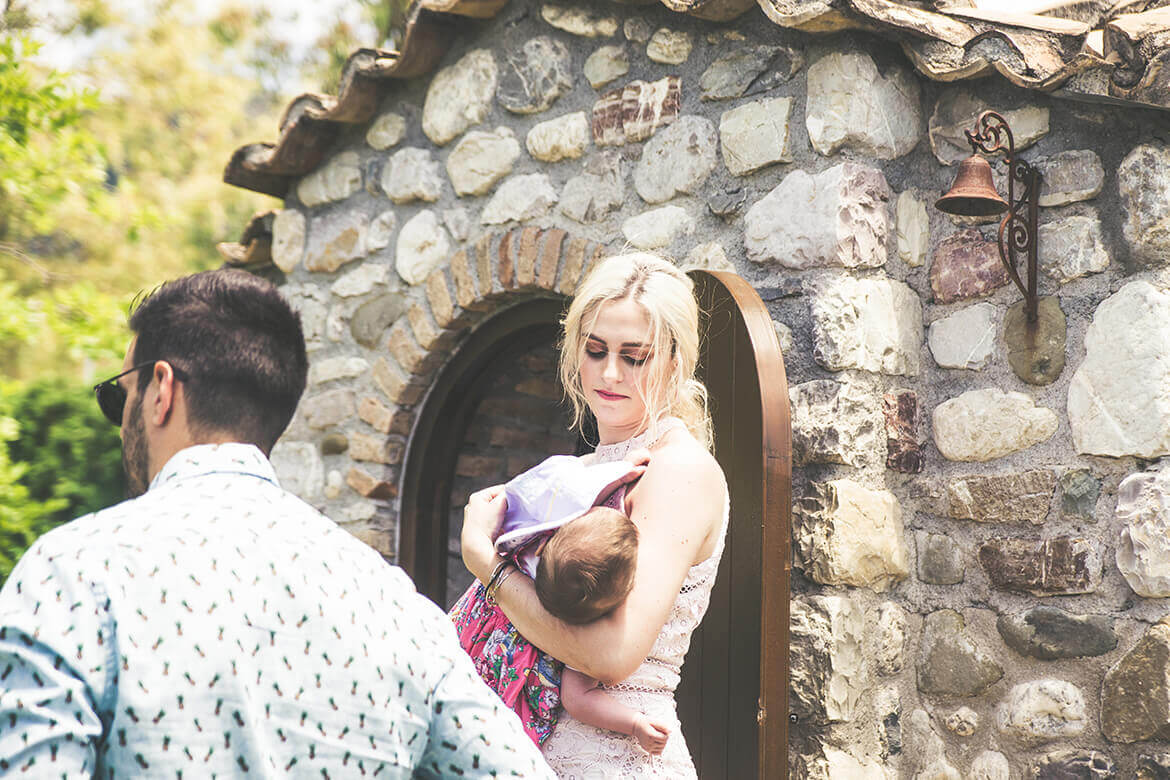 Βάφτιση Μελιτίνας - Με αγκαλιά την Μελιτίνα