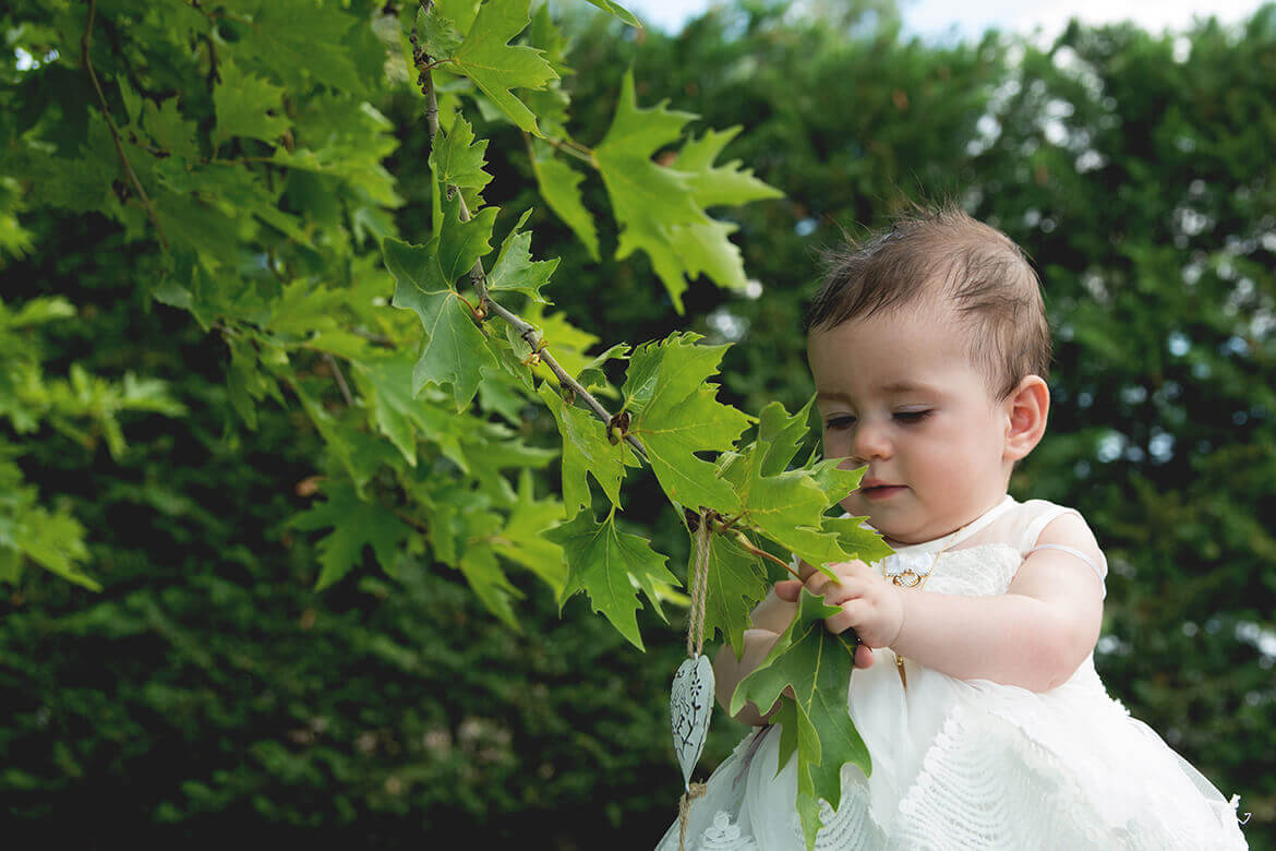 Βάφτιση Μελιτίνας - Η Μελιτίνα στον κήπο